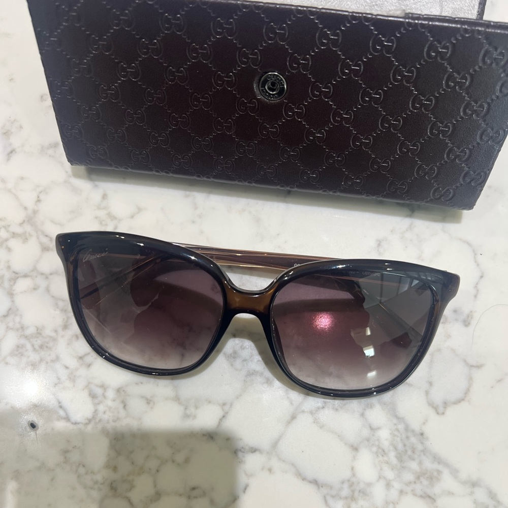 GUCCI sunglasses
